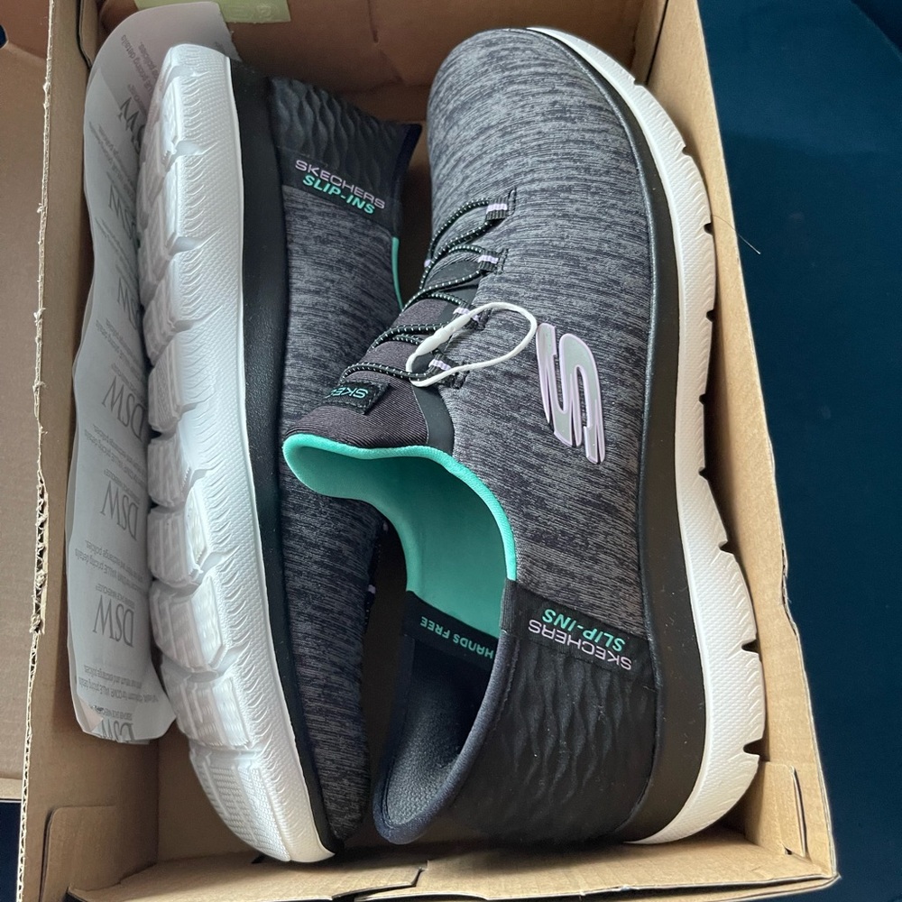 “New”Skechers Hands Free Slip-Ins: Summits Dazzling Haze Slip-On Sneaker